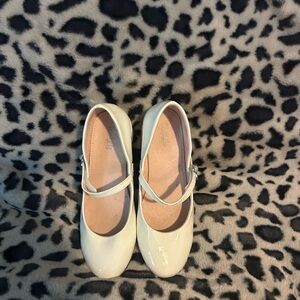 White Patent Leather Mary Jane Shoes